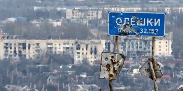 Зеленський розповів деталі гуманітарної місії в Олешках та попередив про плани росіян
