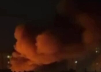 росіяни вдарили по Харкову і спричинили пожежі в житлових будинках, серед постраждалих дитина