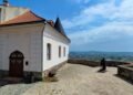 Осіння подорож Закарпаттям: замки, гори, ліси та затишний відпочинок