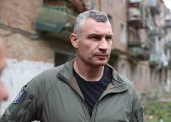 Київ знайде мільярд гривень на водні переправи через Дніпро: що вирішила Рада оборони