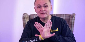 Садовий відмовився від зарплати: стало відомо чому