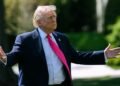 “Нам потрібно переконати Зеленського”: Трамп відповів на порушення “енергетичного перемир’я” (відео)