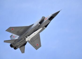 Більша влучність, але менше пусків: РФ модернізує “Кинджали” та купує компоненти в США, — ГУР