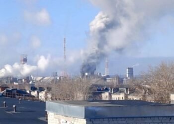 Завод “Азот”, датацентр ФСН та воронезькі авіатори: наслідки масованої атаки на РФ (відео)