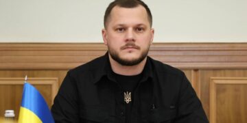 Понтонні переправи через Дніпро: у Києві готують резервні шляхи на випадок руйнування мостів