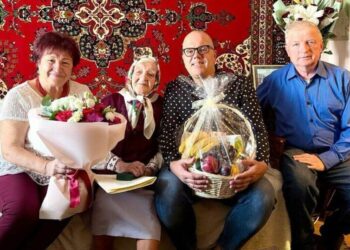 Пів століття працювала паспортисткою: мешканка Львівської громади відсвяткувала 100 років