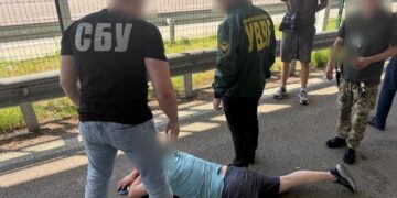 Виїзд за кордон під виглядом водія: на Львівщині викрили директора транспортної компанії