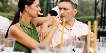 Родина Усиків розкішно відсвяткувала ювілей батька в Іспанії (фото)