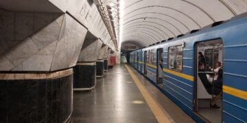 Через удари РФ у Києві стався збій у роботі метрополітену: як працюють станції та потяги