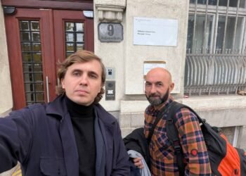 Розбили скло та скрутили руки: чому спецслужби Австрії діяли силою при затриманні Ткача (відео)