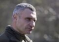 Кличко: уламки ворожого БпЛА впали на залізничні колії в Солом’янському районі Києва