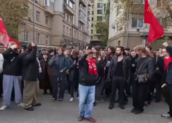 “Геть царя!”: в столиці РФ поліція розігнала мітинг комуністів, затримано 60 осіб (відео)