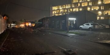Столичний ЖК “Комфорт Таун” вчергове постраждав від російського обстрілу
