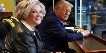 Тінь Кремля у Білому домі: соратницю Трампа запідозрили у зв’язках із друзями Путіна