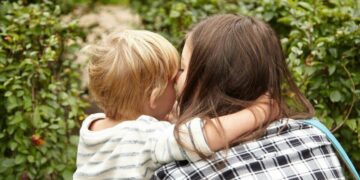 П’ятеро й більше дітей: у Львові 15 жінок отримали почесне звання «Мати-героїня»