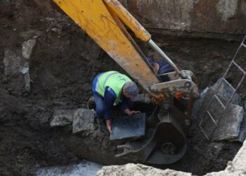 Без води до вечора: у Львові ліквідовують аварію на водопроводі