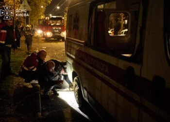 Атака на Київ: кількість поранених зросла, запроваджені екстрені відключення світла (фото, відео)