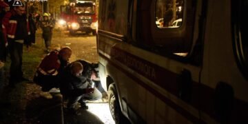 Атака на Київ: кількість поранених зросла, запроваджені екстрені відключення світла (фото, відео)