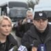 Гуманітарний конвой вирушив до Олешок: Лубінець показав, як відбуваєтся порятунок людей (відео)