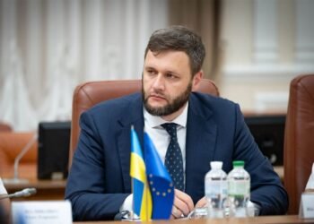 “Лобіювання – це вплив, у якого є ім’я, адреса і підпис”. Інтерв’ю з головою НАЗК Віктором Павлущиком