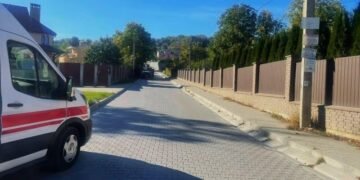 У Львівському районі водій Chrysler збив пішохода та поїхав з місця ДТП