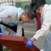 У Львові тестують пандус, який з’єднує паркомісце з тротуаром
