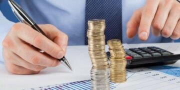 «Купимо потім»: чому українці відкладають великі покупки і що це означає для економіки