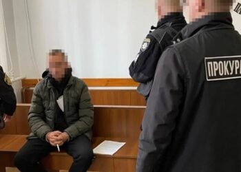 На Львівщині 21-річного чоловіка засудили за сексуальне насильство над 13-річною сестрою