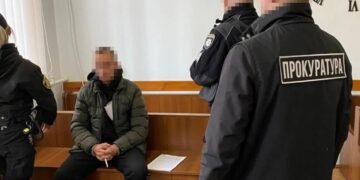 На Львівщині 21-річного чоловіка засудили за сексуальне насильство над 13-річною сестрою