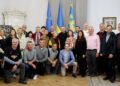 Зі США на передову: українська громада передала військовим 52 автомобілі швидкої