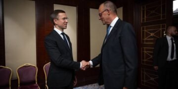 Україна розраховує закупити в Німеччині локомотиви для “Укрзалізниці” та обладнання для енергетики – Корецький