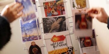 Львів’ян кличуть створити різдвяні листівки, щоб допомогти військовим