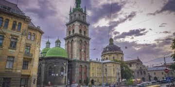 Десять цікавих фактів про вулицю Підвальну у Львові: від середньовічних фортець до книжкового ринку