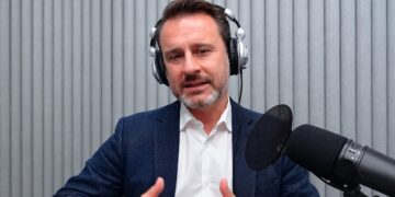 Подвійний удар Трампа по Україні: Саймон Шустер про угоди з Путіним та послаблення санкцій