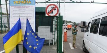 Прикордонний контроль України можуть перенести до Польщі через удари Росії по КПП