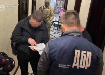 На Львівщині викрили схему продажу посвідчень тракториста без навчання: підозри отримали 10 людей